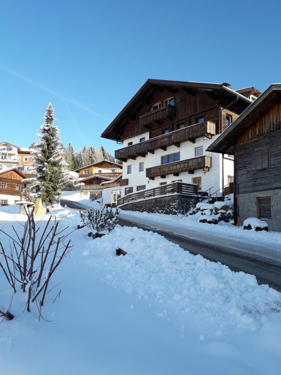 Bella Vista Lodge カルティッシュ エクステリア 写真